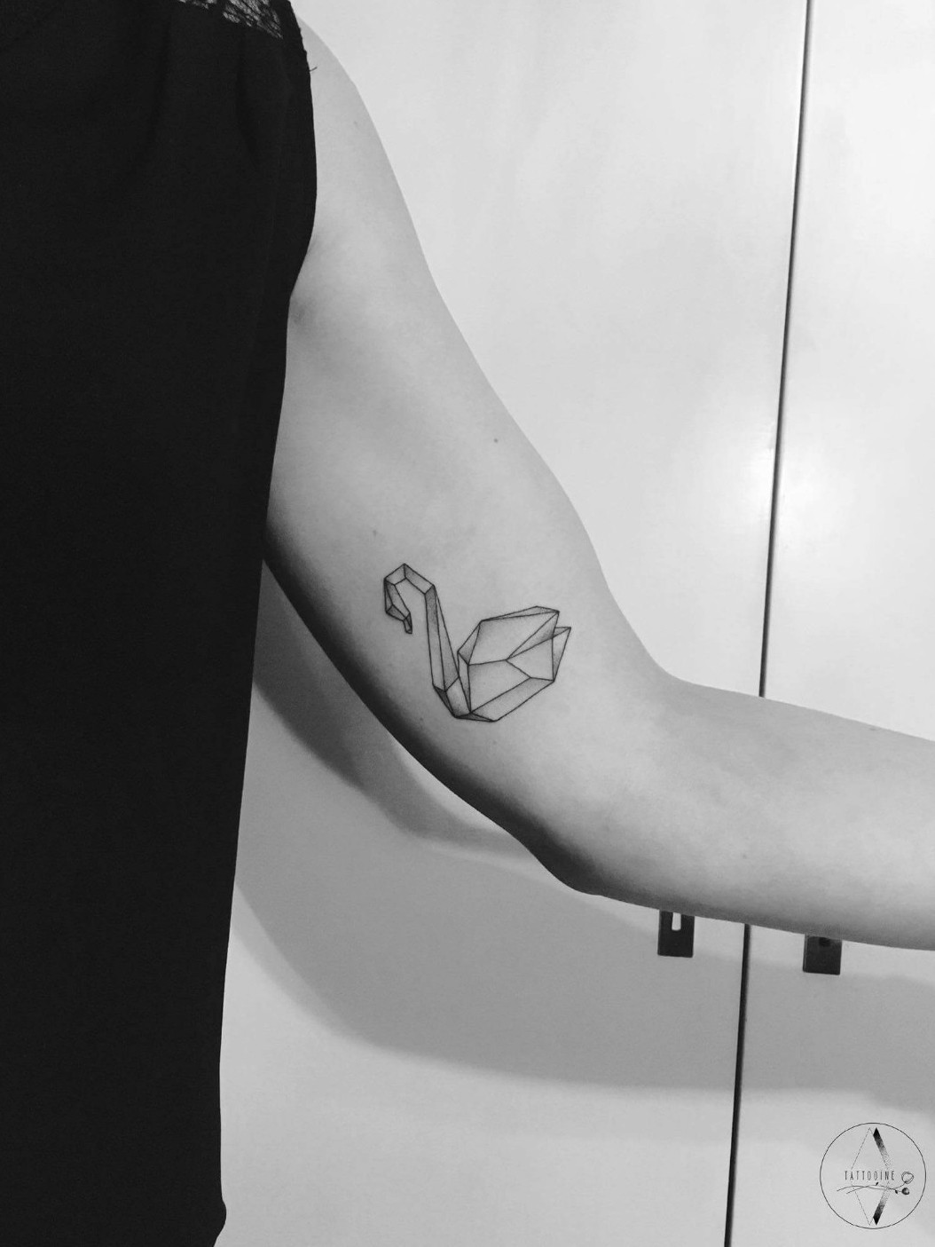 30+ Dazzling and Eye-Catching Swan Tattoo Designs
