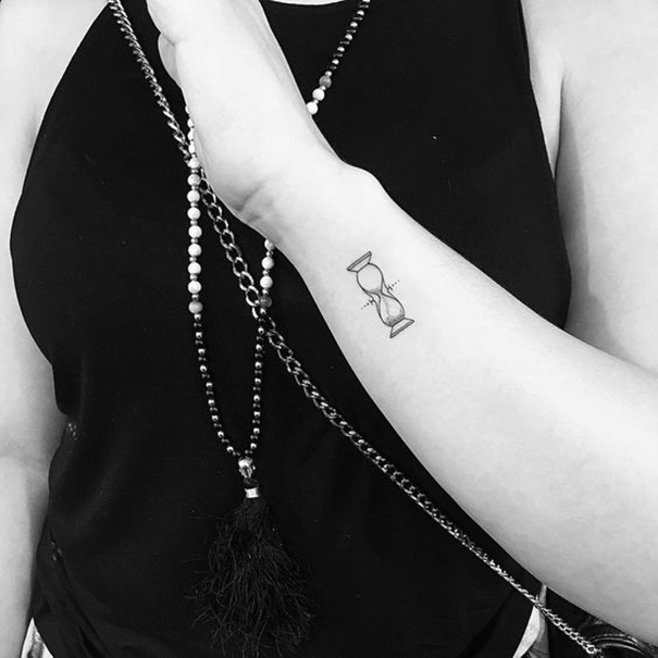 Unique Hourglass Tattoo Designs 2022