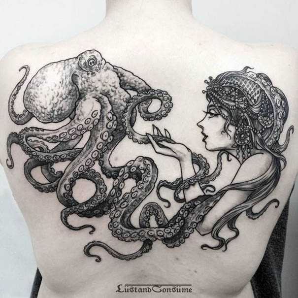 30+Amazing Octopus Tattoo Designs