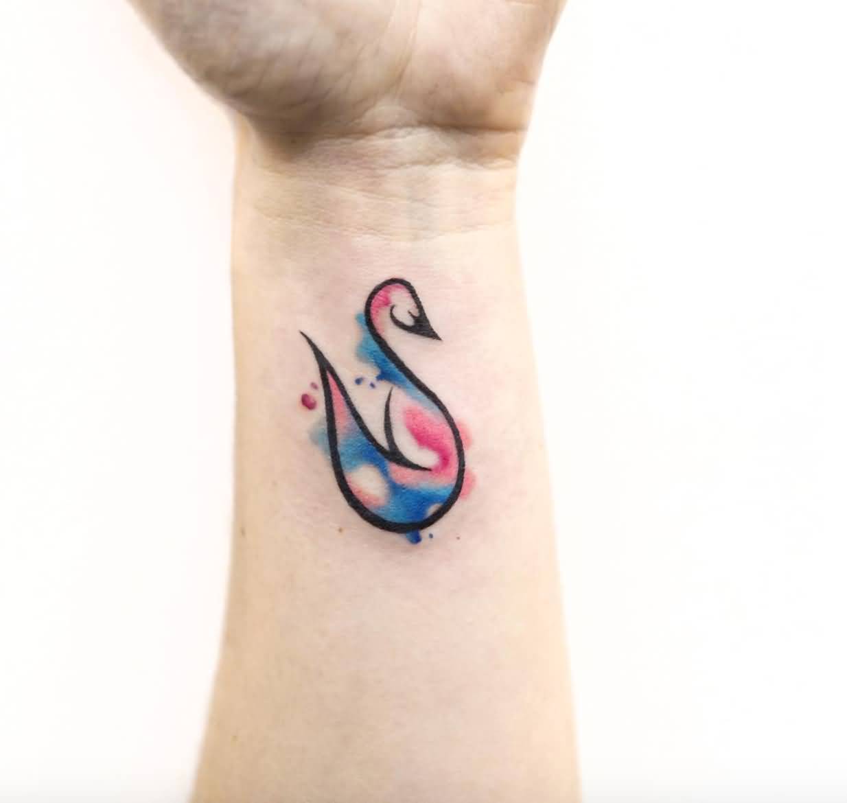 30+ Dazzling and Eye-Catching Swan Tattoo Designs