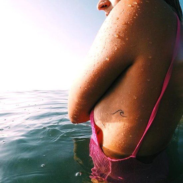 60 Perfect Wave Tattoo Designs