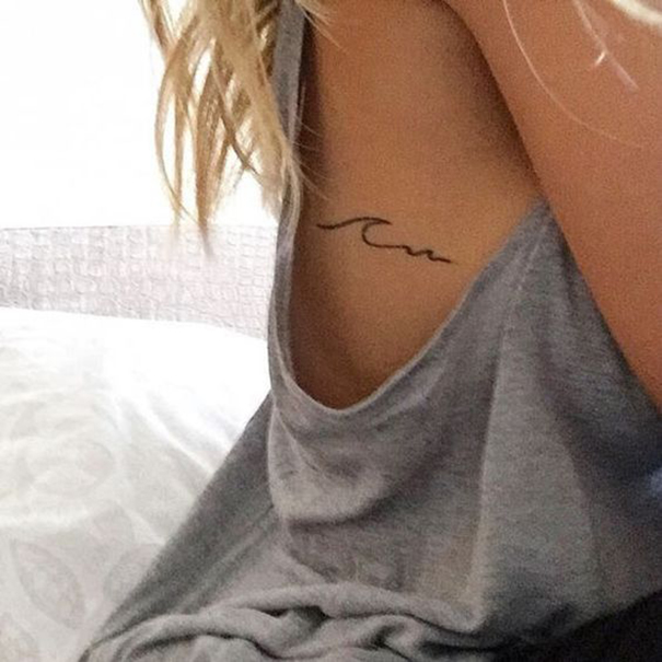 60 Perfect Wave Tattoo Designs