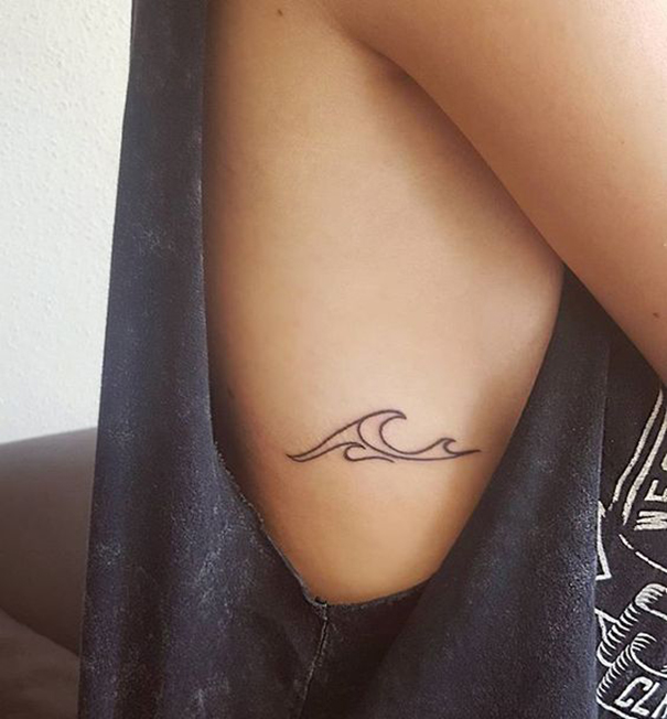 60 Perfect Wave Tattoo Designs