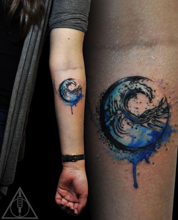 60 Perfect Wave Tattoo Designs