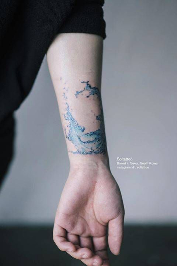 60 Perfect Wave Tattoo Designs