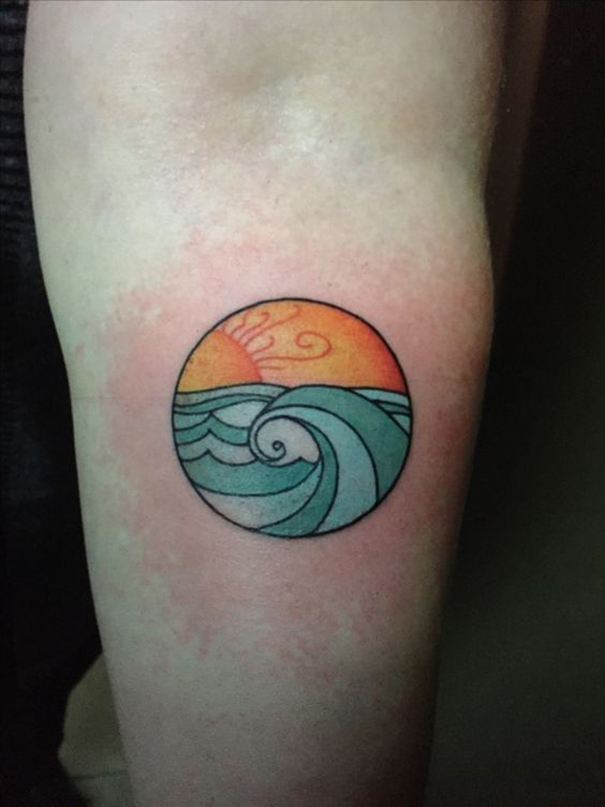 60 Perfect Wave Tattoo Designs