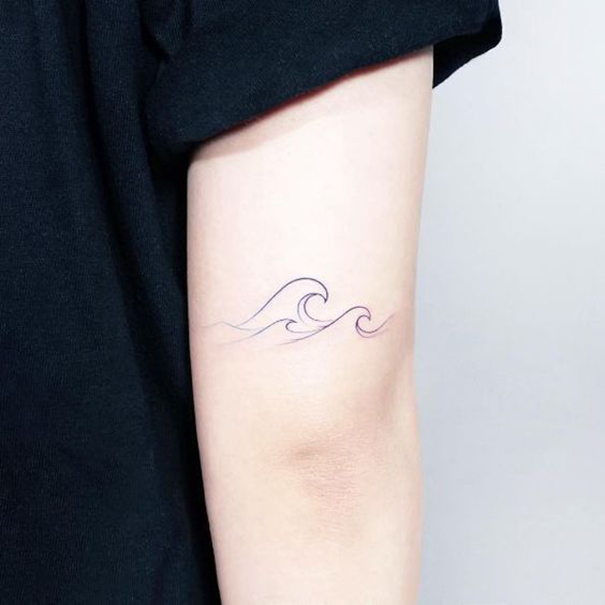 60 Perfect Wave Tattoo Designs