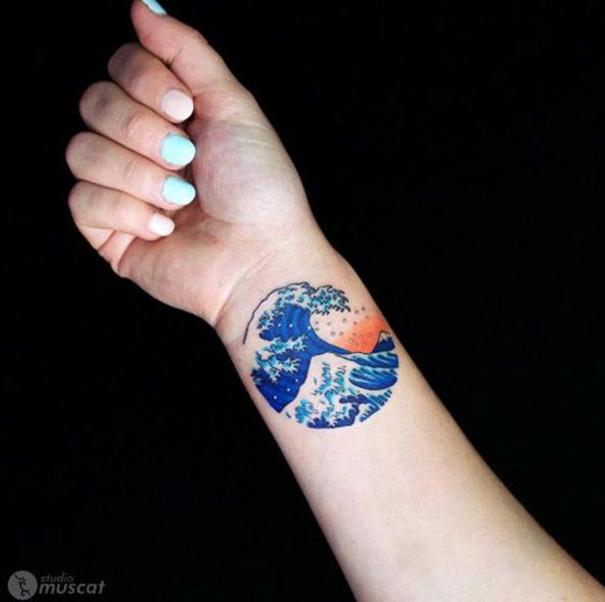 60 Perfect Wave Tattoo Designs