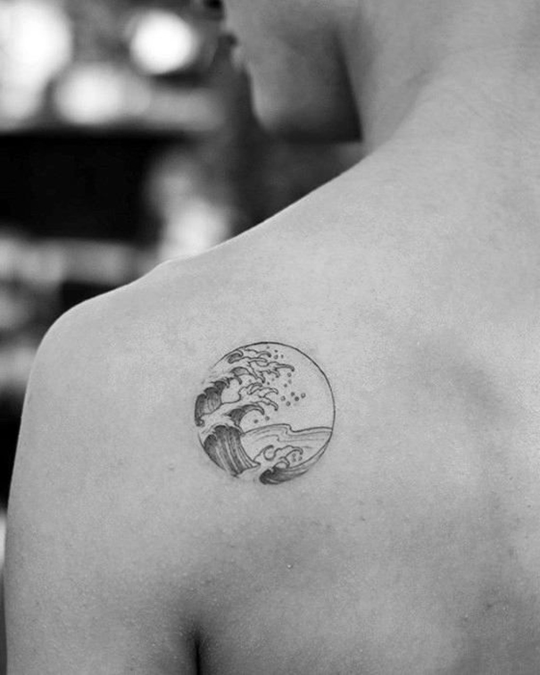 60 Perfect Wave Tattoo Designs
