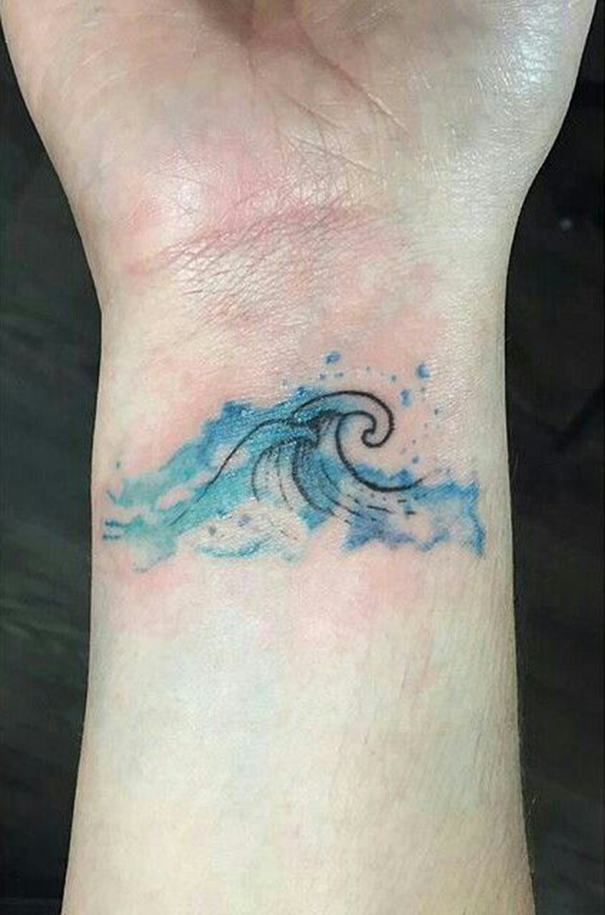 60 Perfect Wave Tattoo Designs